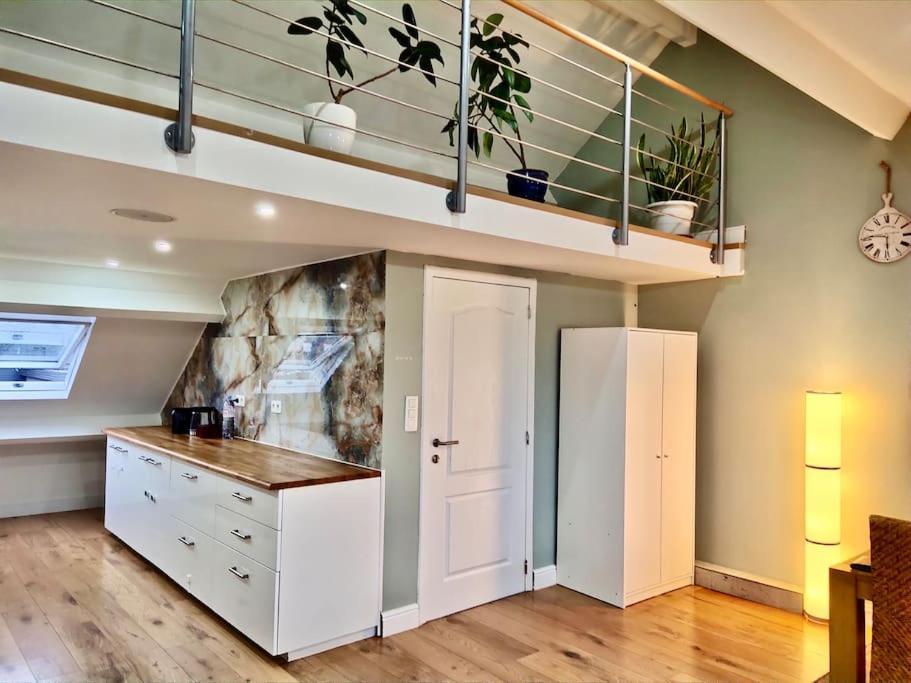 Peaceful Home Close To Airport With Parking ステーンオッカーゼール エクステリア 写真